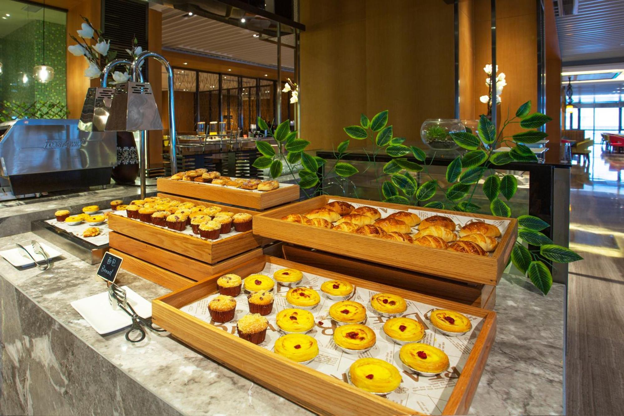 Hilton Garden Inn Нинбо Екстериор снимка
