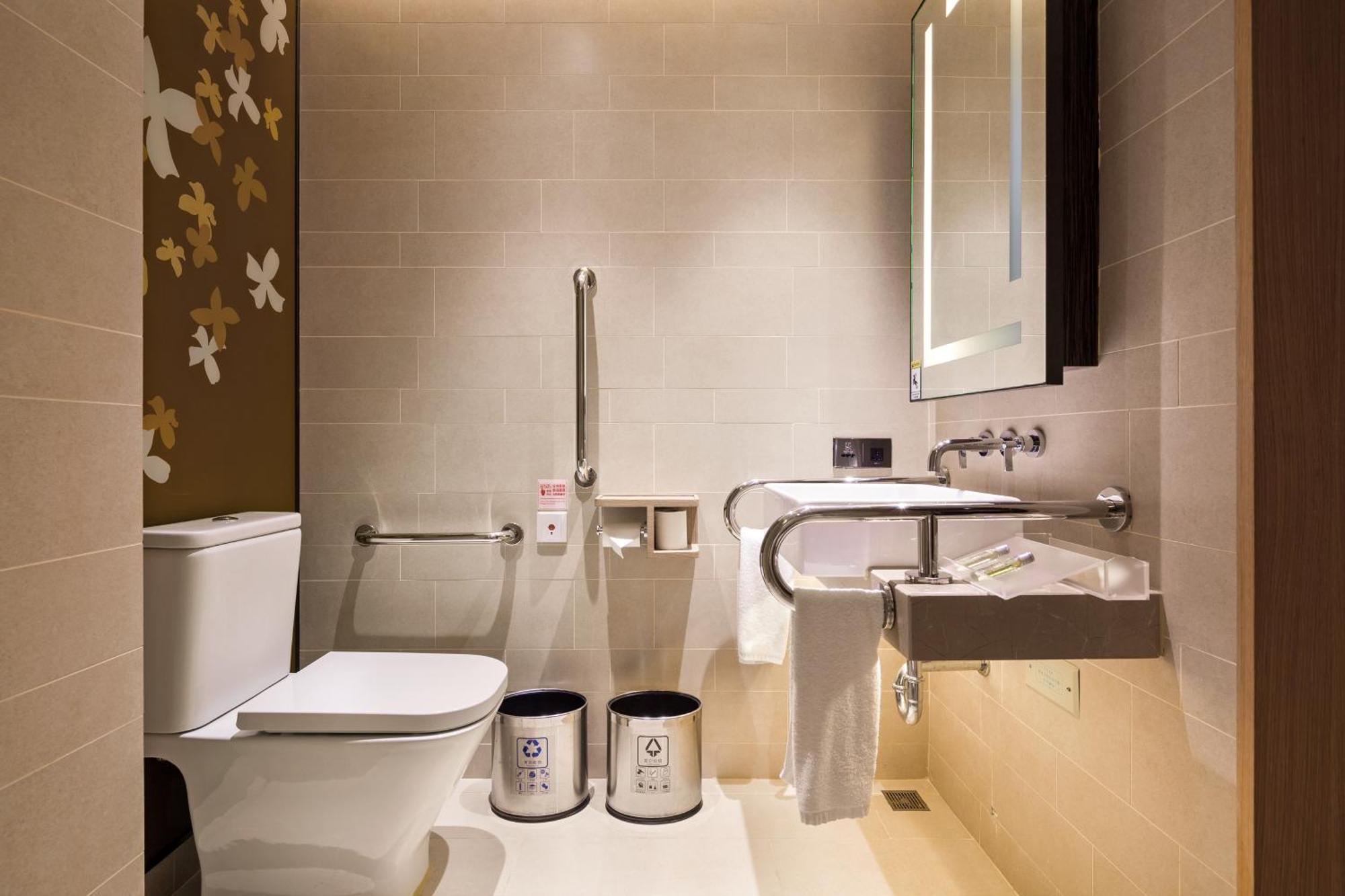 Hilton Garden Inn Нинбо Екстериор снимка