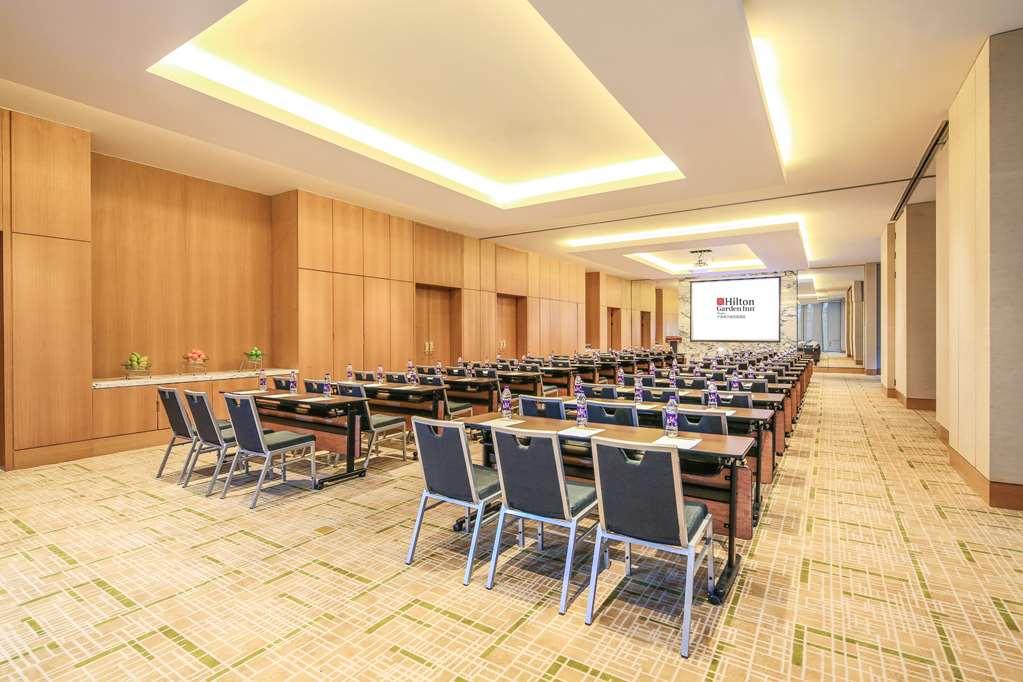 Hilton Garden Inn Нинбо Съоръжения снимка