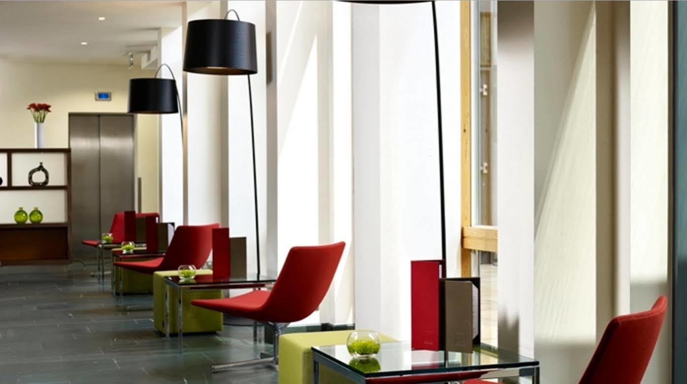 Hilton Garden Inn Нинбо Екстериор снимка